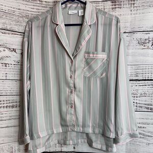 Tabitha Webb Pajama Top Womens size Medium Striped Button up‎ Satin Relaxed Fit